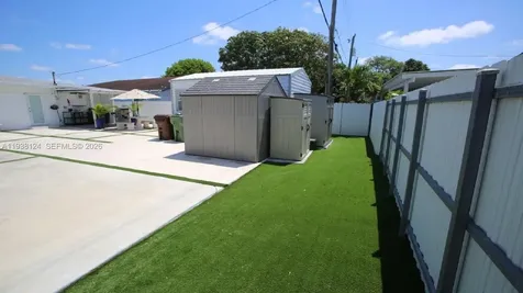 798 W 31st Street Hialeah FL 33012
