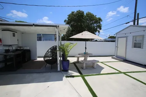 798 W 31st Street Hialeah FL 33012