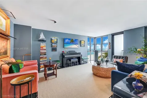 2555 Collins Avenue Miami Beach FL 33140