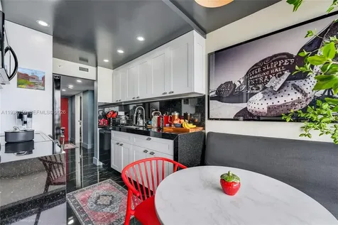 2555 Collins Avenue Miami Beach FL 33140