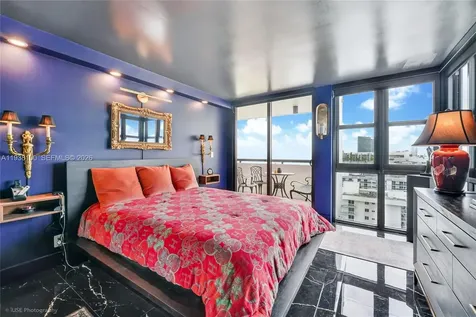 2555 Collins Avenue Miami Beach FL 33140
