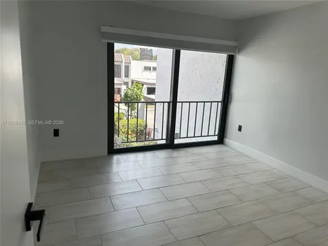 6526 Kendale Lakes Drive Miami FL 33183