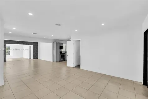 1530 N 56th Avenue Hollywood FL 33021