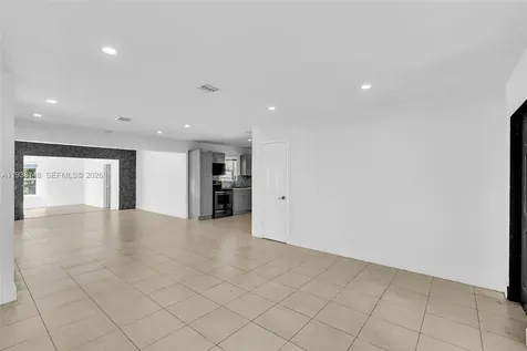 1530 N 56th Avenue Hollywood FL 33021