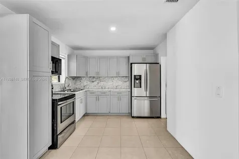 1530 N 56th Avenue Hollywood FL 33021