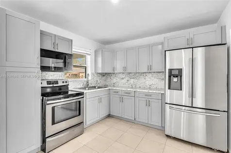 1530 N 56th Avenue Hollywood FL 33021