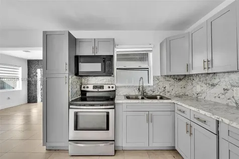 1530 N 56th Avenue Hollywood FL 33021