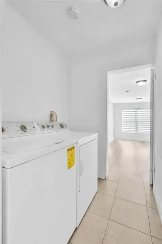 1530 N 56th Avenue Hollywood FL 33021