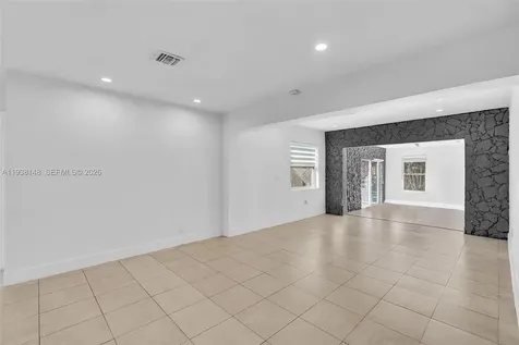 1530 N 56th Avenue Hollywood FL 33021