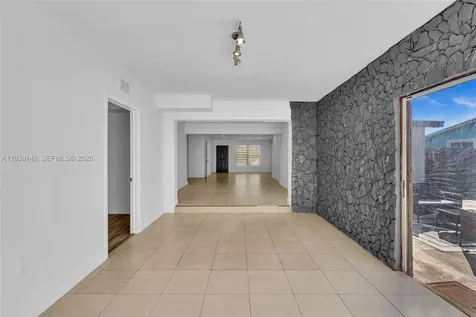 1530 N 56th Avenue Hollywood FL 33021