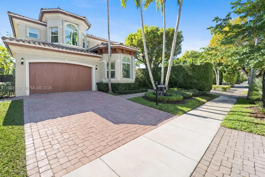 1490 Cleveland Road Miami Beach FL 33141