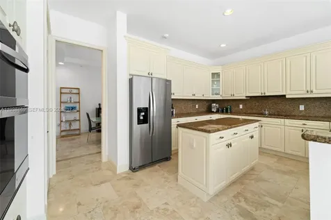 1490 Cleveland Road Miami Beach FL 33141