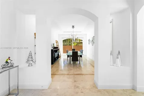 1490 Cleveland Road Miami Beach FL 33141