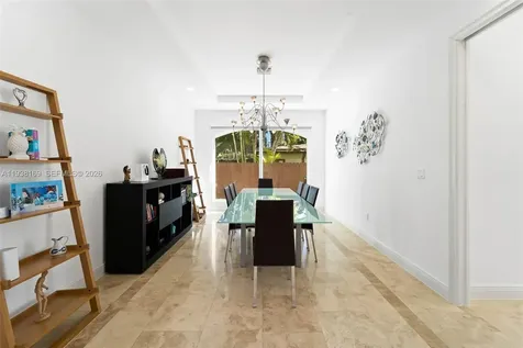 1490 Cleveland Road Miami Beach FL 33141