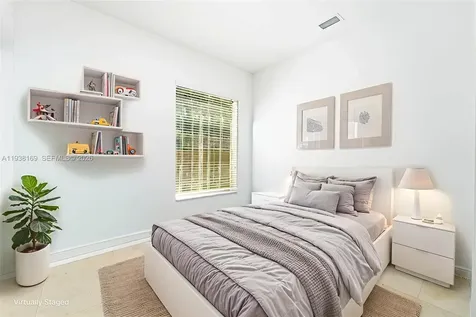 1490 Cleveland Road Miami Beach FL 33141