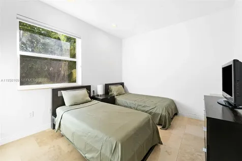 1490 Cleveland Road Miami Beach FL 33141