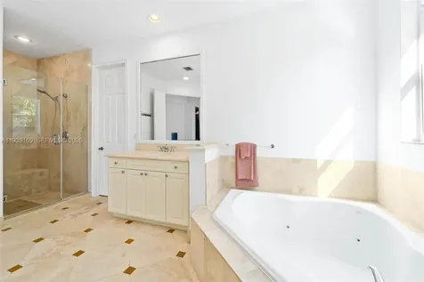 1490 Cleveland Road Miami Beach FL 33141