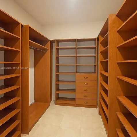 1490 Cleveland Road Miami Beach FL 33141