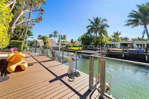 1490 Cleveland Road Miami Beach FL 33141