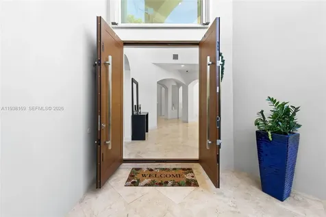 1490 Cleveland Road Miami Beach FL 33141