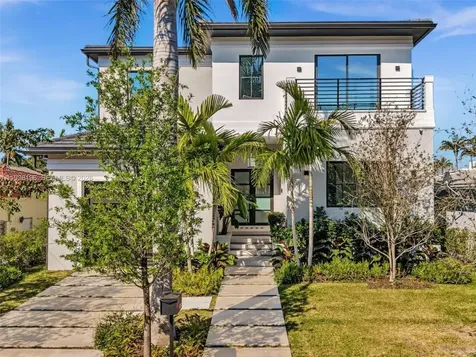 9264 Dickens Avenue Surfside FL 33154