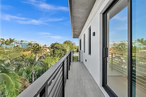 9264 Dickens Avenue Surfside FL 33154