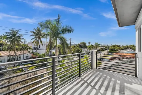 9264 Dickens Avenue Surfside FL 33154