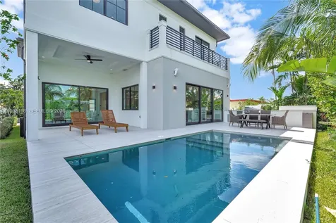 9264 Dickens Avenue Surfside FL 33154