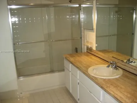 13224 SW 10 Te Miami FL 33184