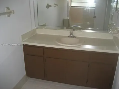 13224 SW 10 Te Miami FL 33184