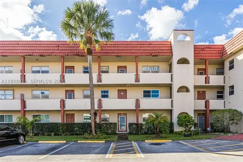 2831 Sunrise Lakes Drive E Sunrise FL 33322