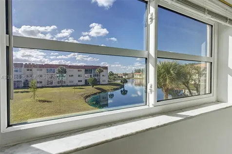 2831 Sunrise Lakes Drive E Sunrise FL 33322