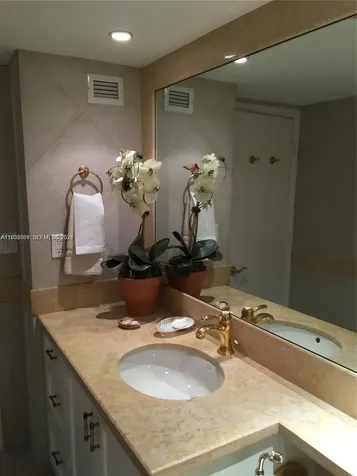 1121 Crandon Boulevard Key Biscayne FL 33149