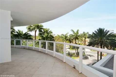 21200 Point Place Aventura FL 33180