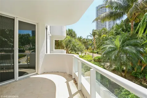21200 Point Place Aventura FL 33180