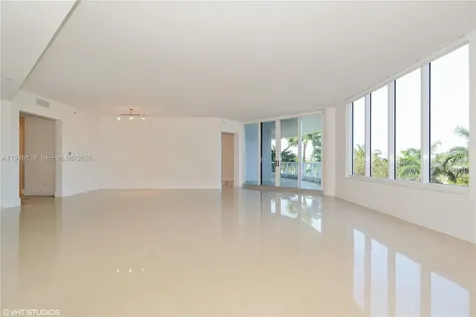 21200 Point Place Aventura FL 33180