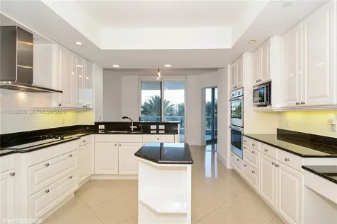 21200 Point Place Aventura FL 33180