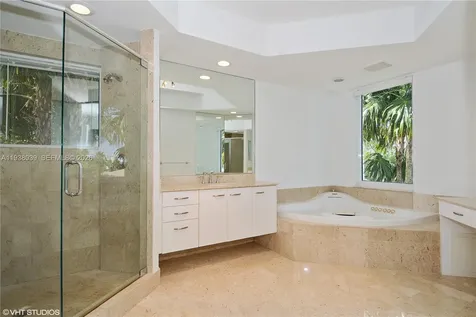 21200 Point Place Aventura FL 33180