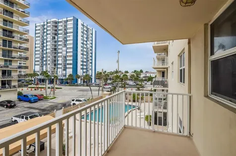 1401 S Ocean Drive Hollywood FL 33019