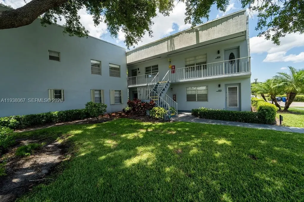 938 Normandy T Delray Beach FL 33484