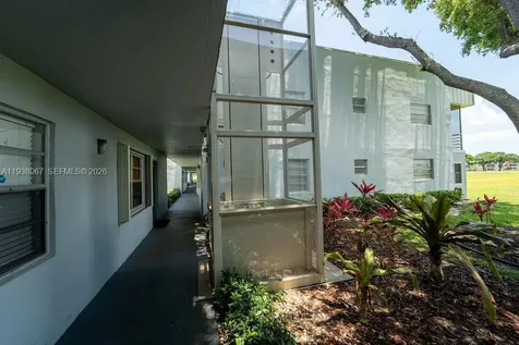 938 Normandy T Delray Beach FL 33484