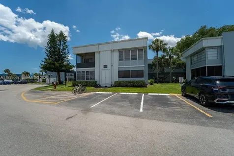 938 Normandy T Delray Beach FL 33484