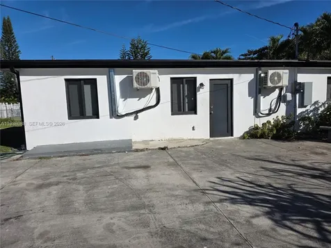 1490 NE 147th Street Miami FL 33161
