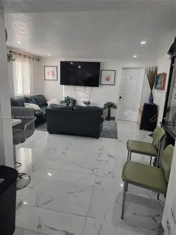 1490 NE 147th Street Miami FL 33161