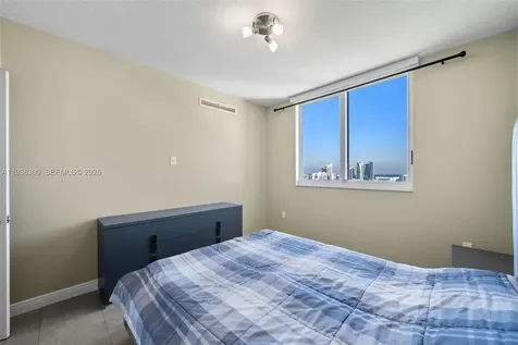 1755 E Hallandale Beach Boulevard Hallandale Beach FL 33009