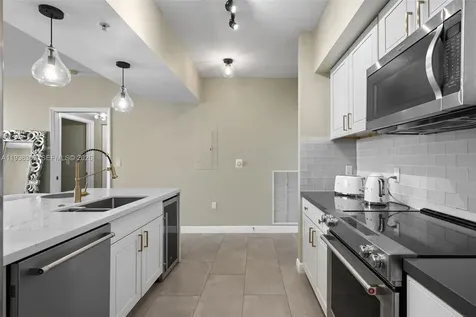 1755 E Hallandale Beach Boulevard Hallandale Beach FL 33009