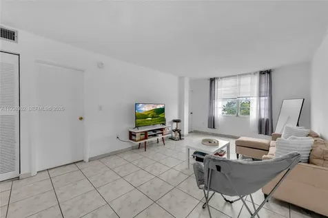 1250 NE 125th Street North Miami FL 33161