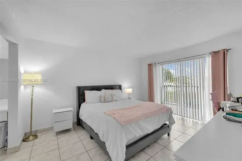 1250 NE 125th Street North Miami FL 33161