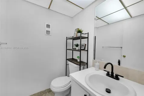 1250 NE 125th Street North Miami FL 33161