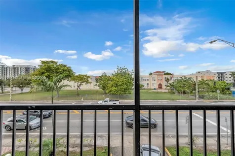 1250 NE 125th Street North Miami FL 33161